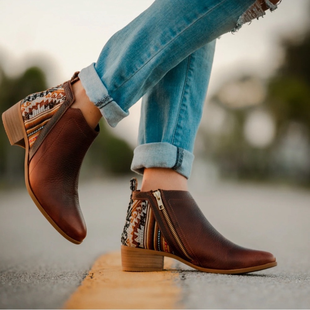 INKKAS brown leather bootie size 6